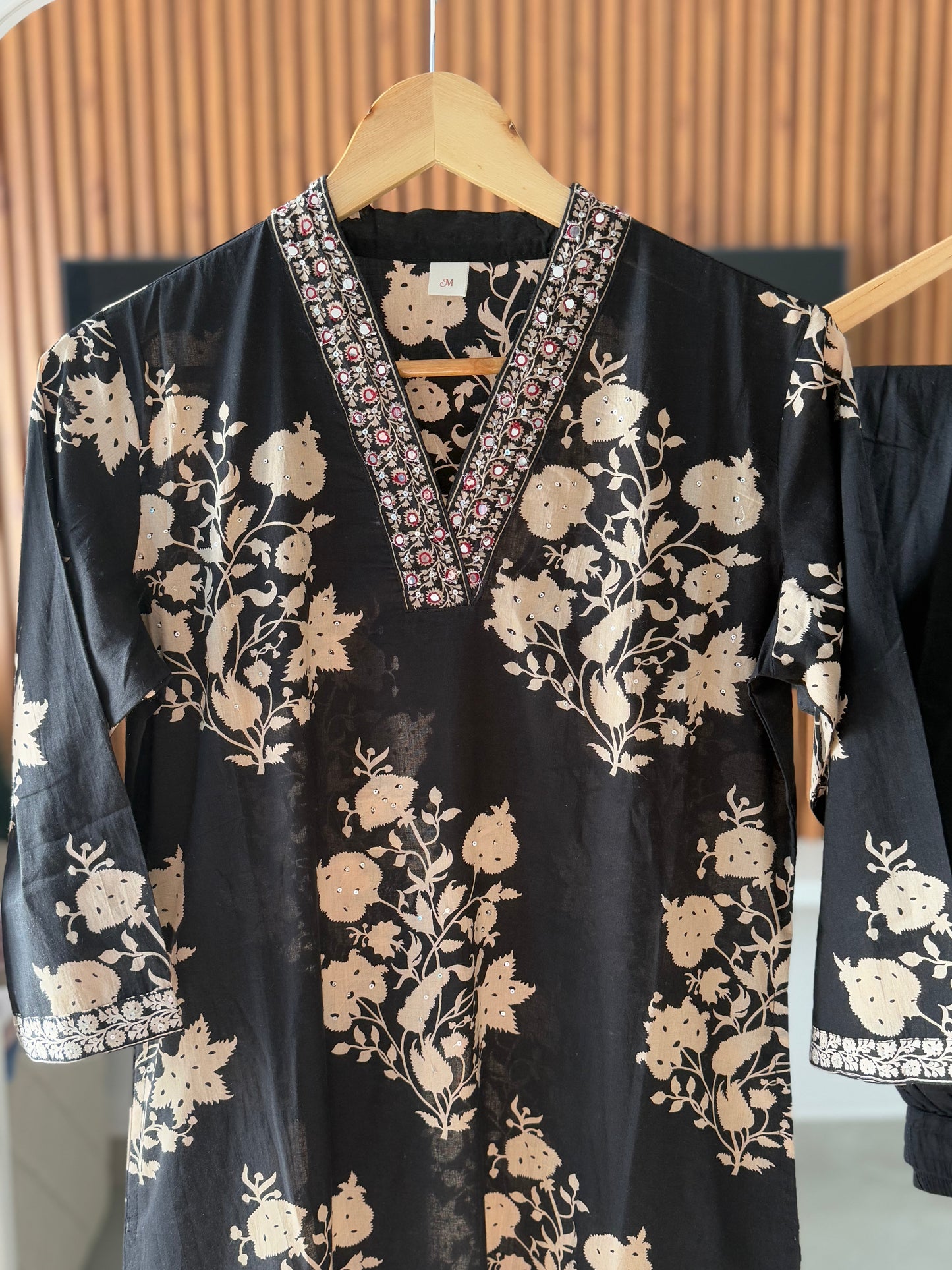 Nira cotton suit