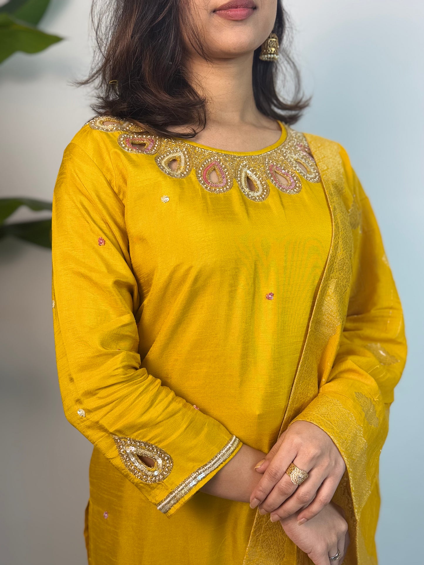 Heena premium Dola silk had work suit