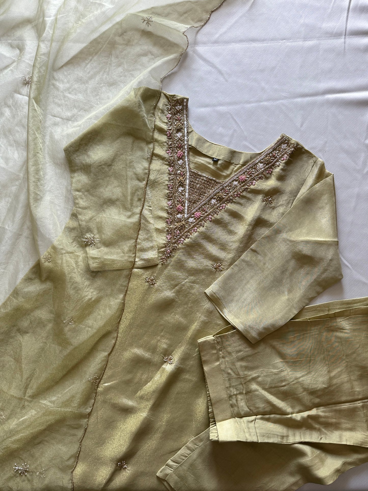 Shimmer tissue set