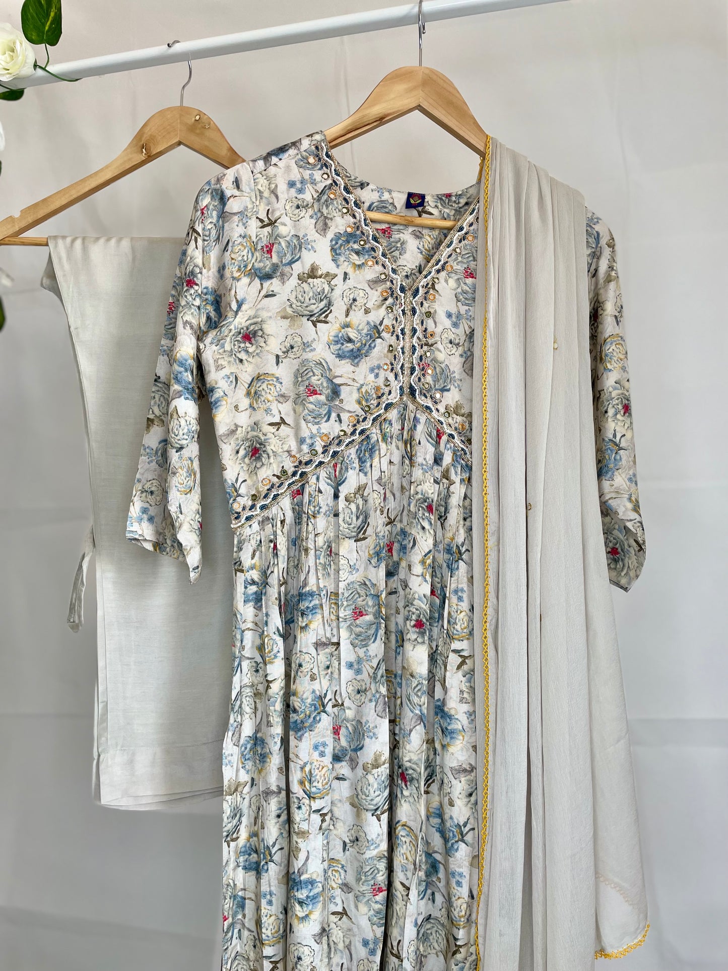 Muslin silk Aliya cut