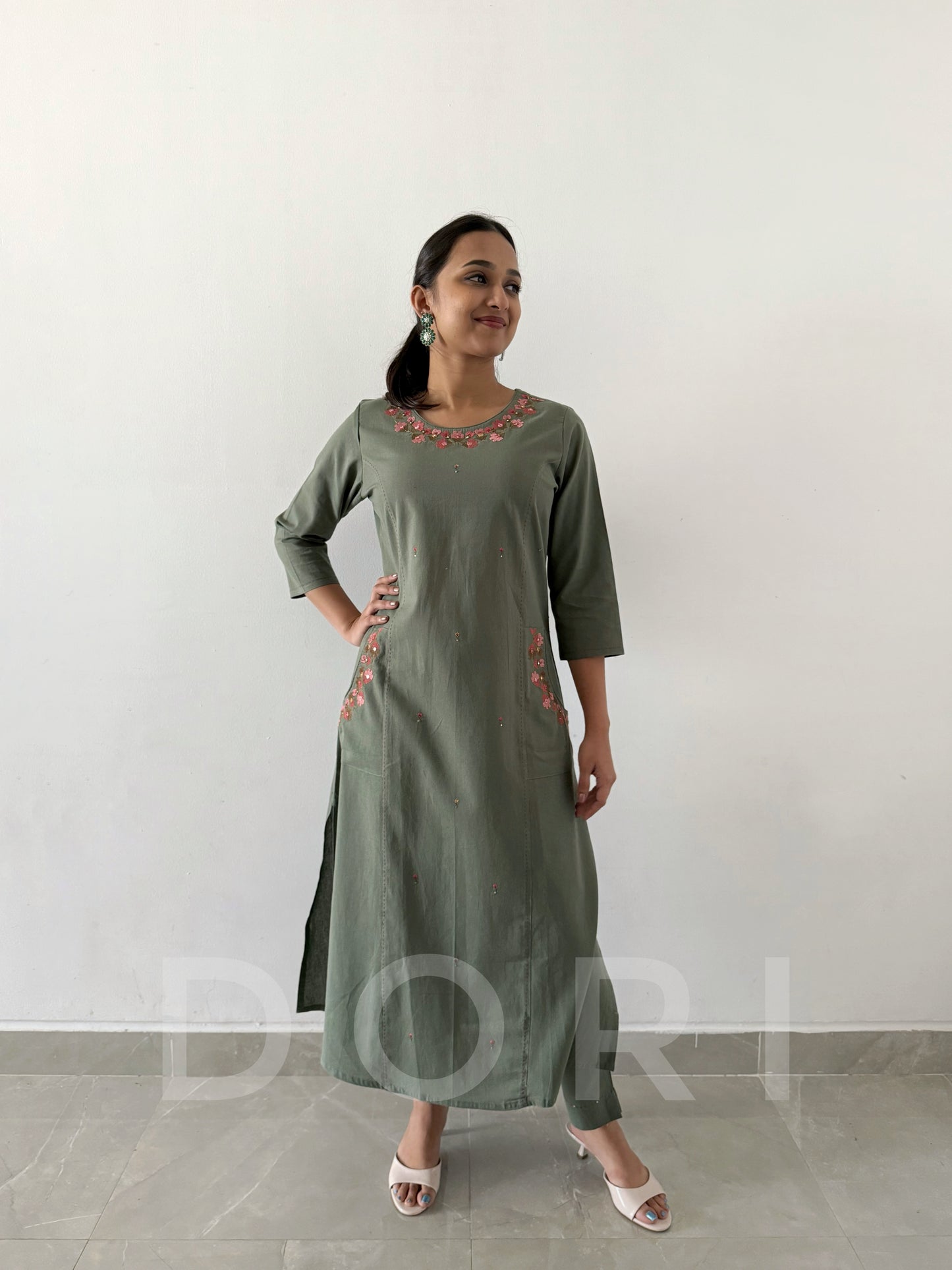 Advika pant set