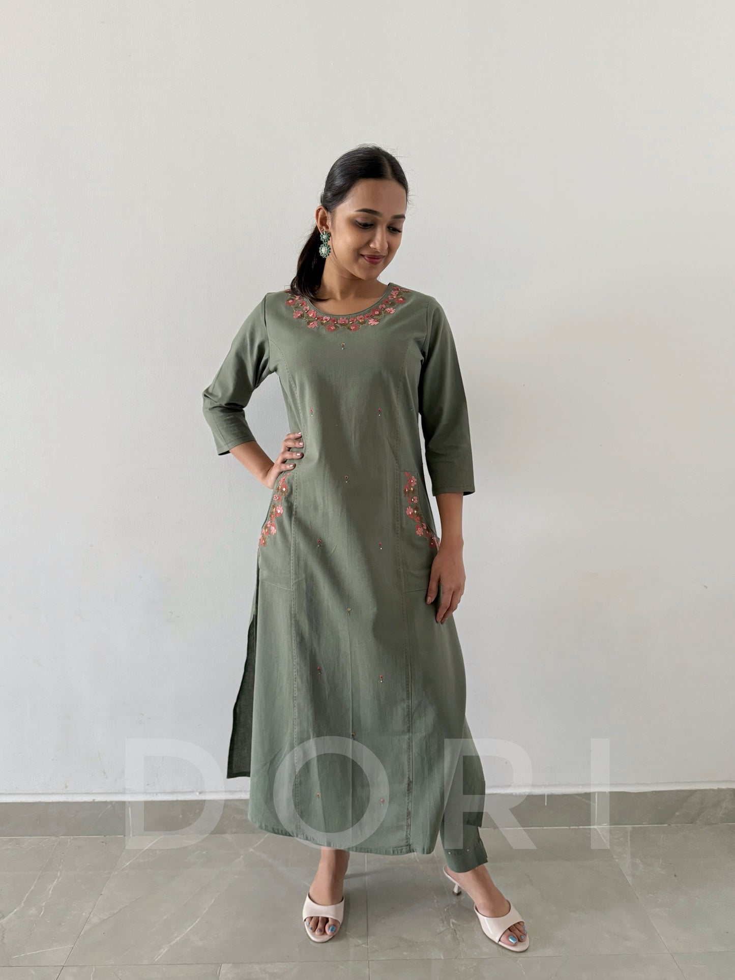 Advika pant set