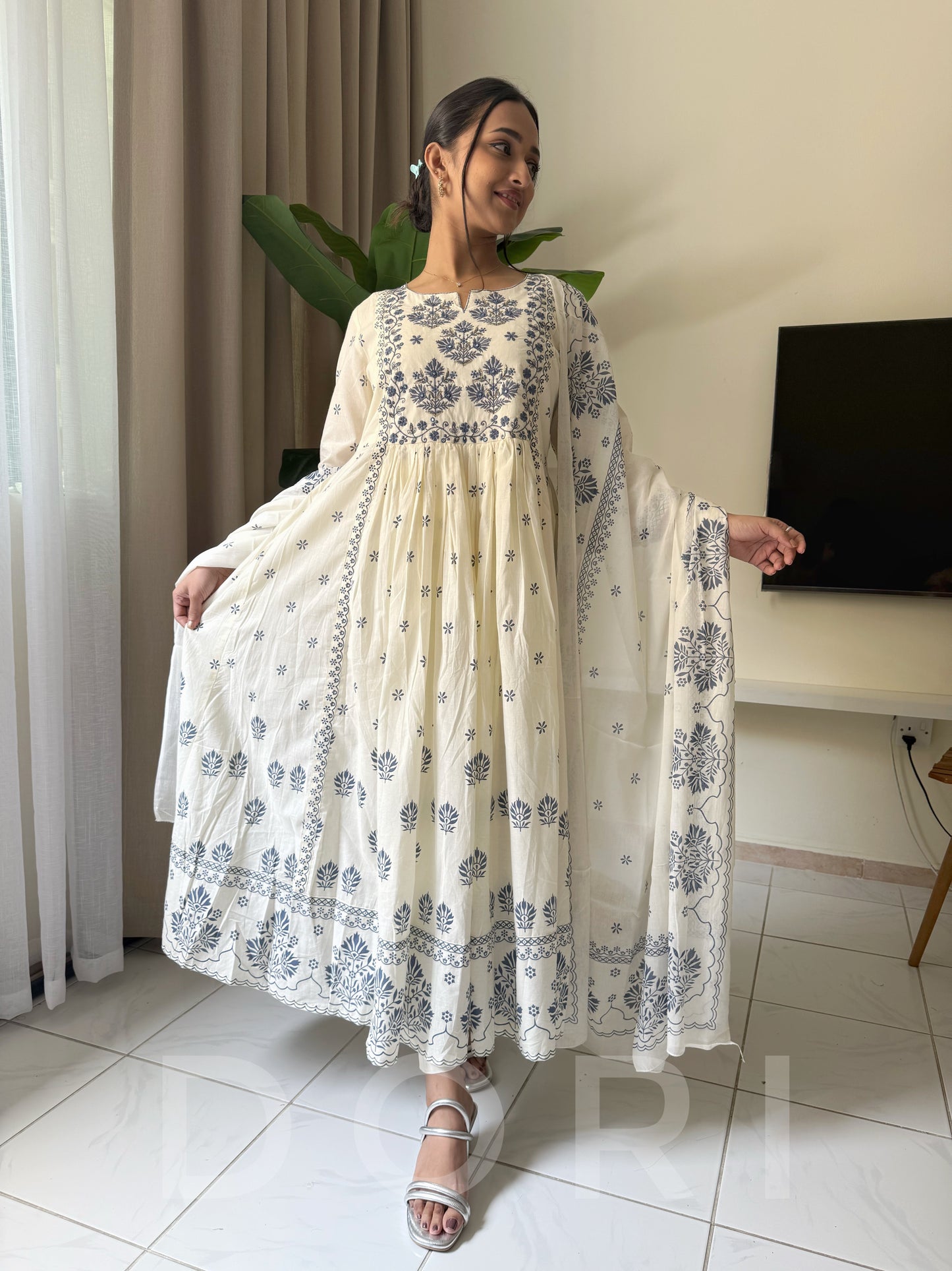 Pari suit set
