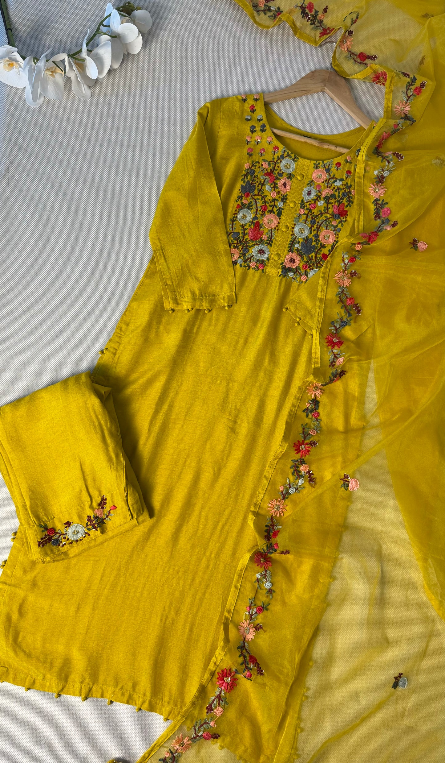 Shraddha Premium Dola silk suit