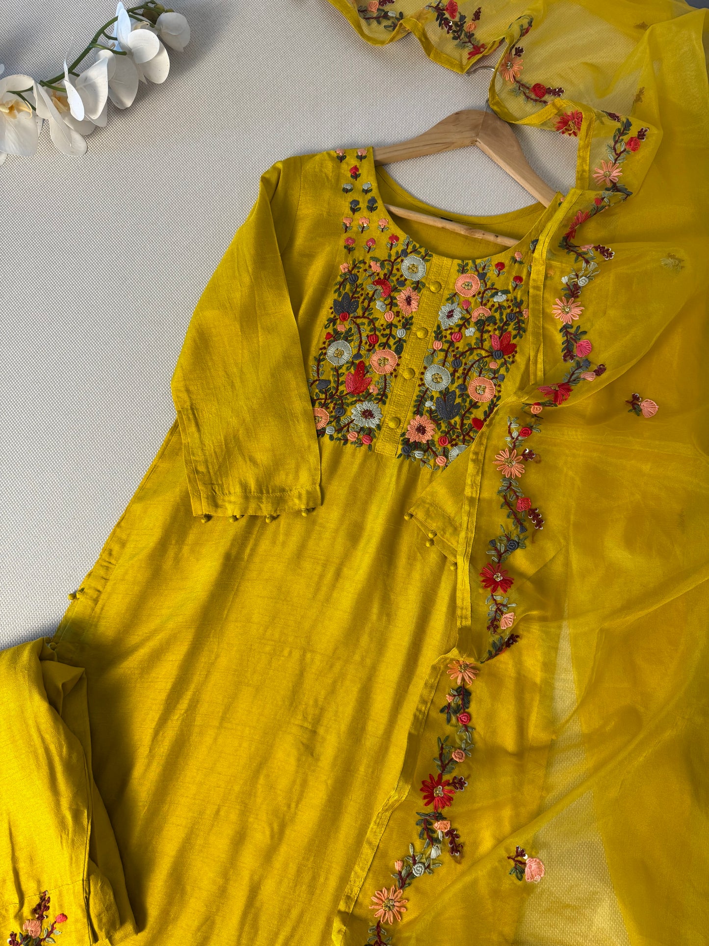 Shraddha Premium Dola silk suit