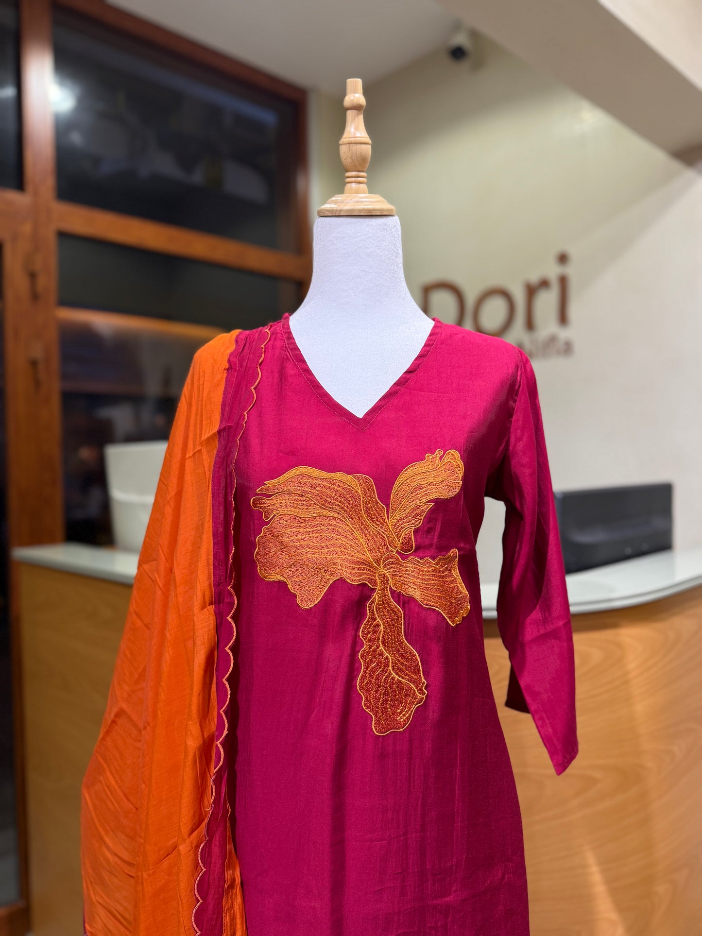 SE87 - Muslin silk suit