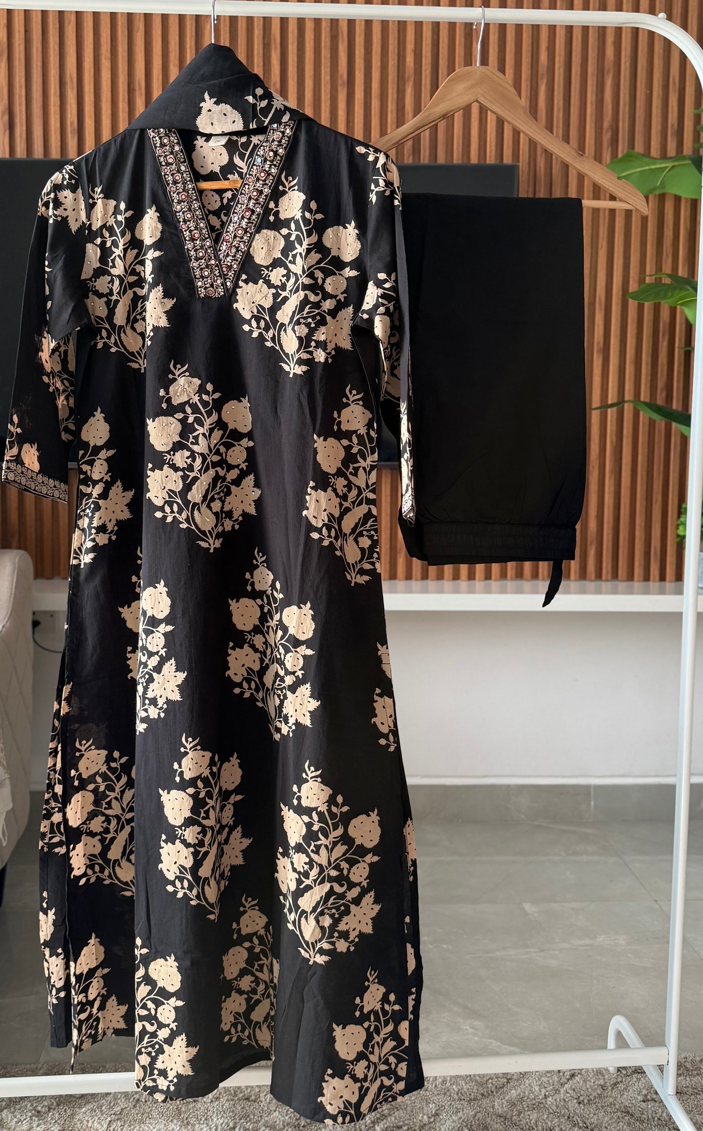 Nira cotton suit