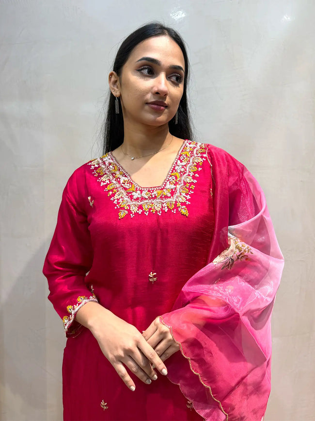 Ishita suit sets Main Image