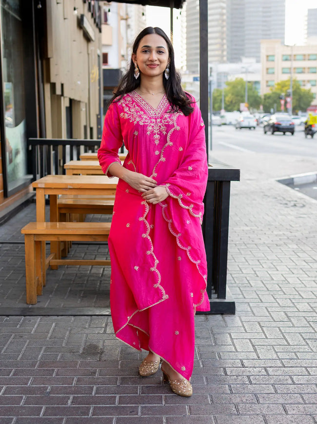 Gulabi Suit Set Hover Image