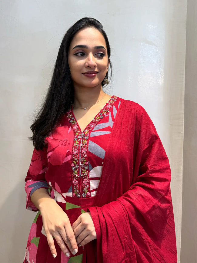 Anarkali suit set Main Image