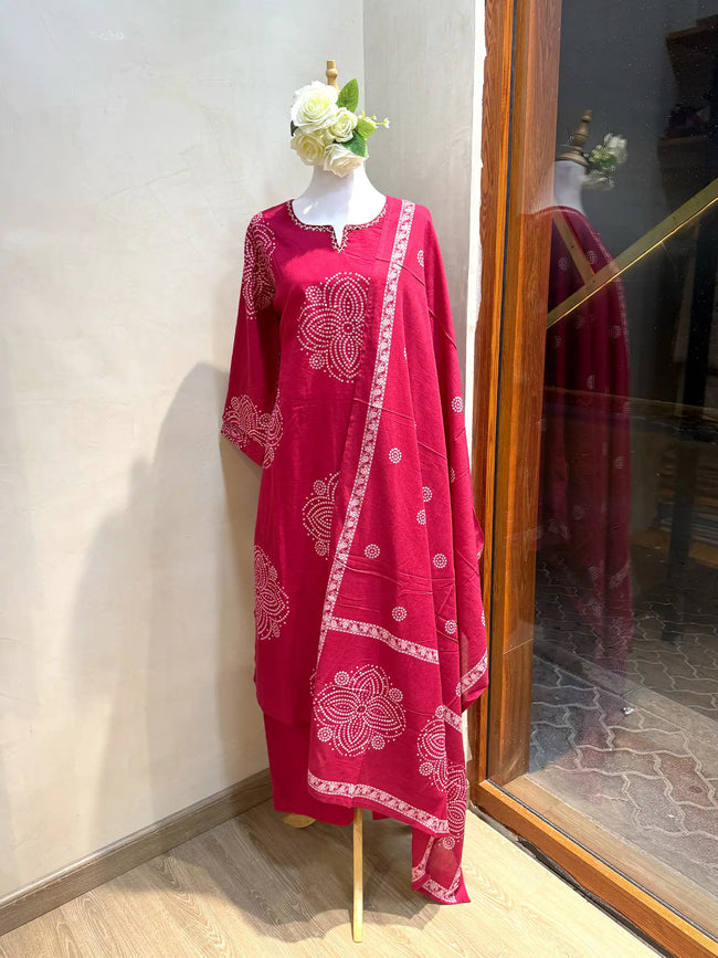 Bliss suit set Hover Image