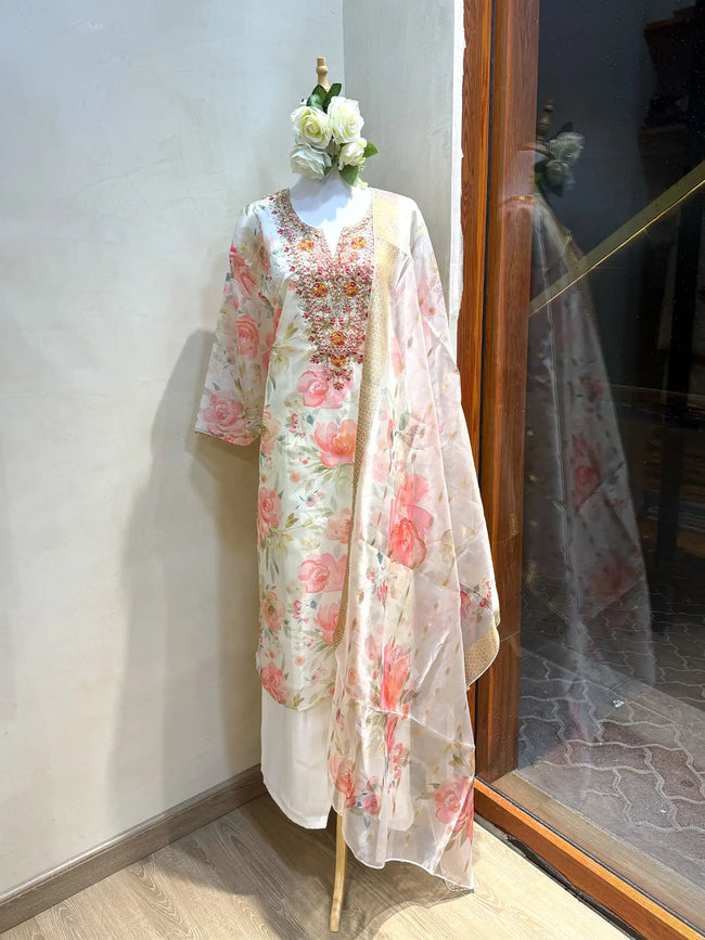 Petal suit set Hover Image