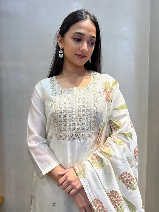 Sanam suit set Main Image