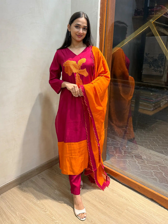 Muslin suit set Hover Image