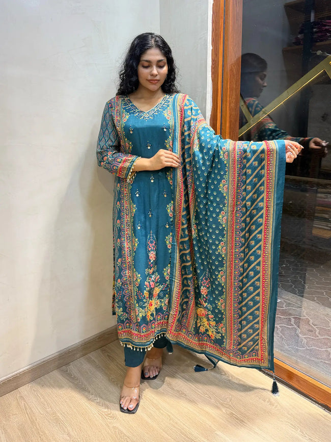 Nazakat Suit Set Hover Image