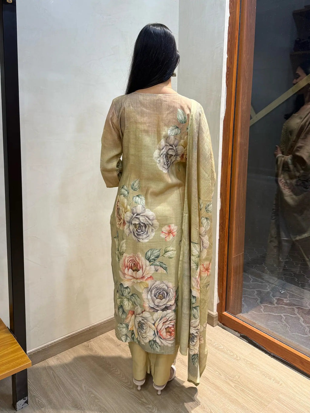 Paru suit set