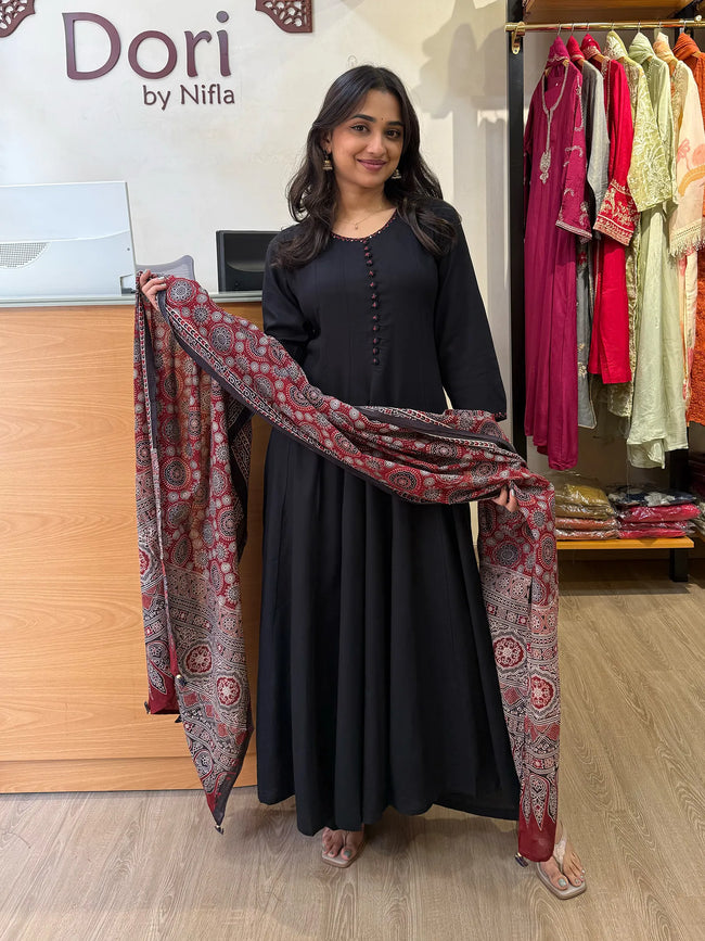 Black Anarkali Suit Main Image