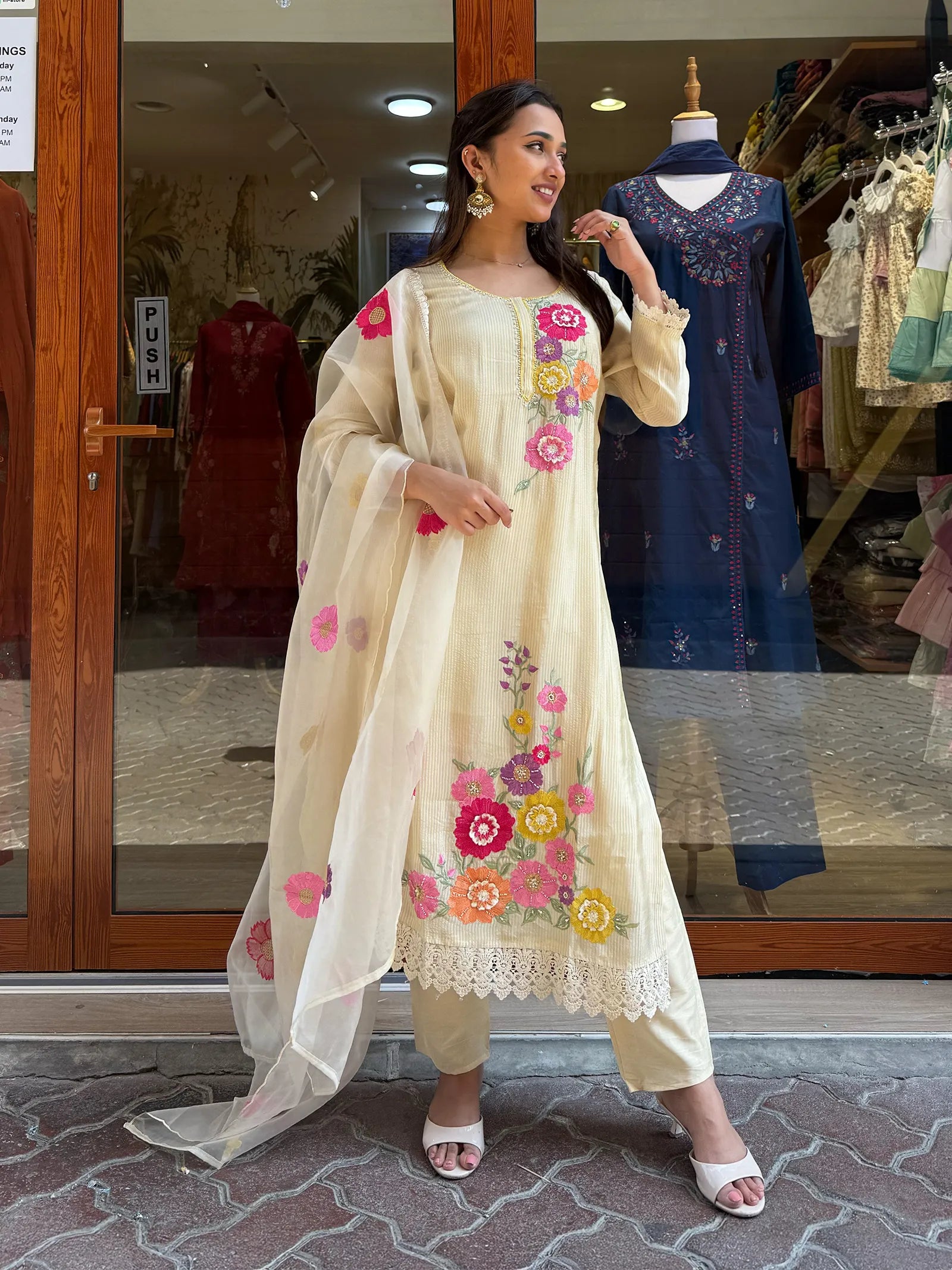 3D Appliqué Suit Set
