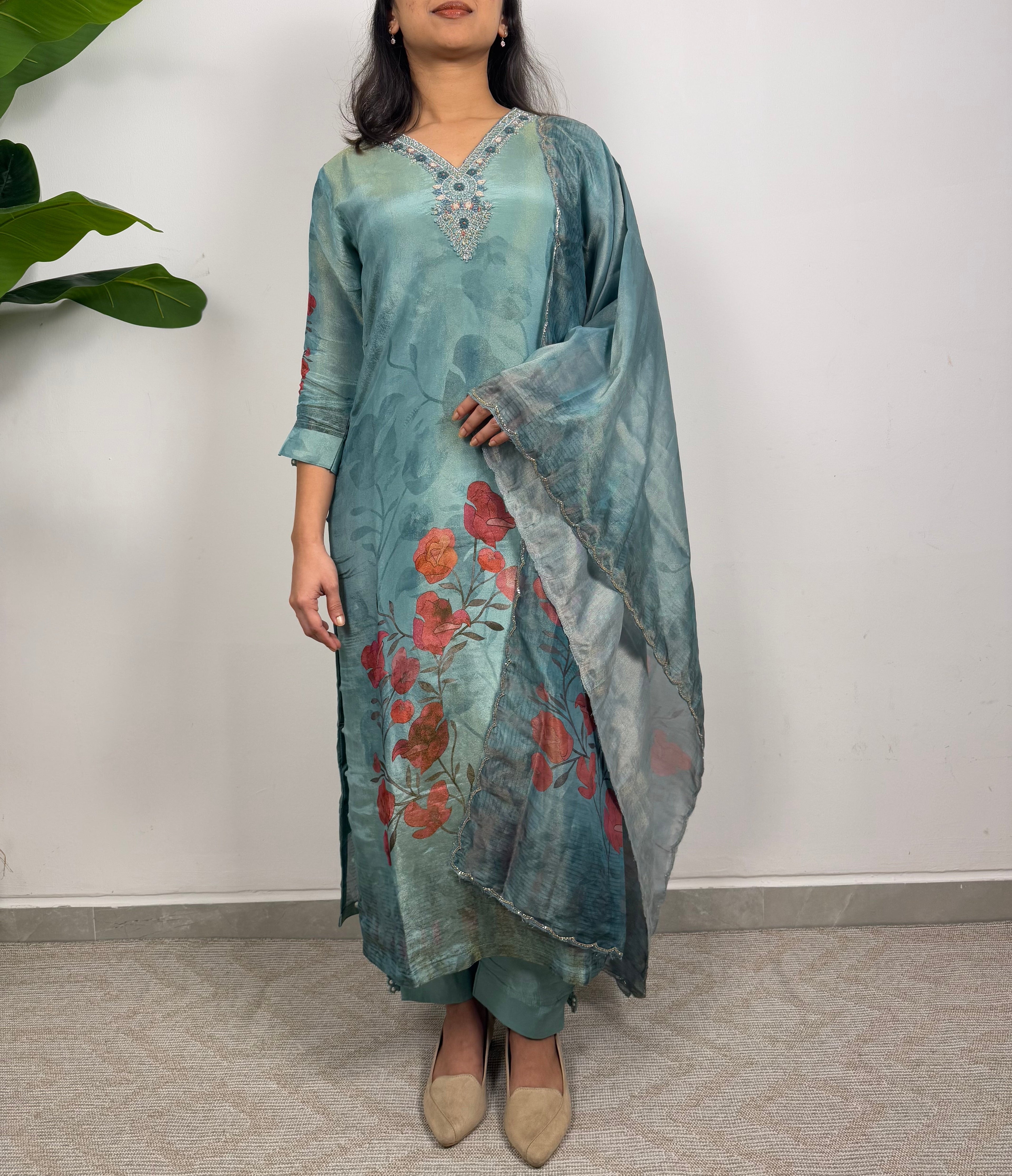 Premium shimmer tissue hand work suit