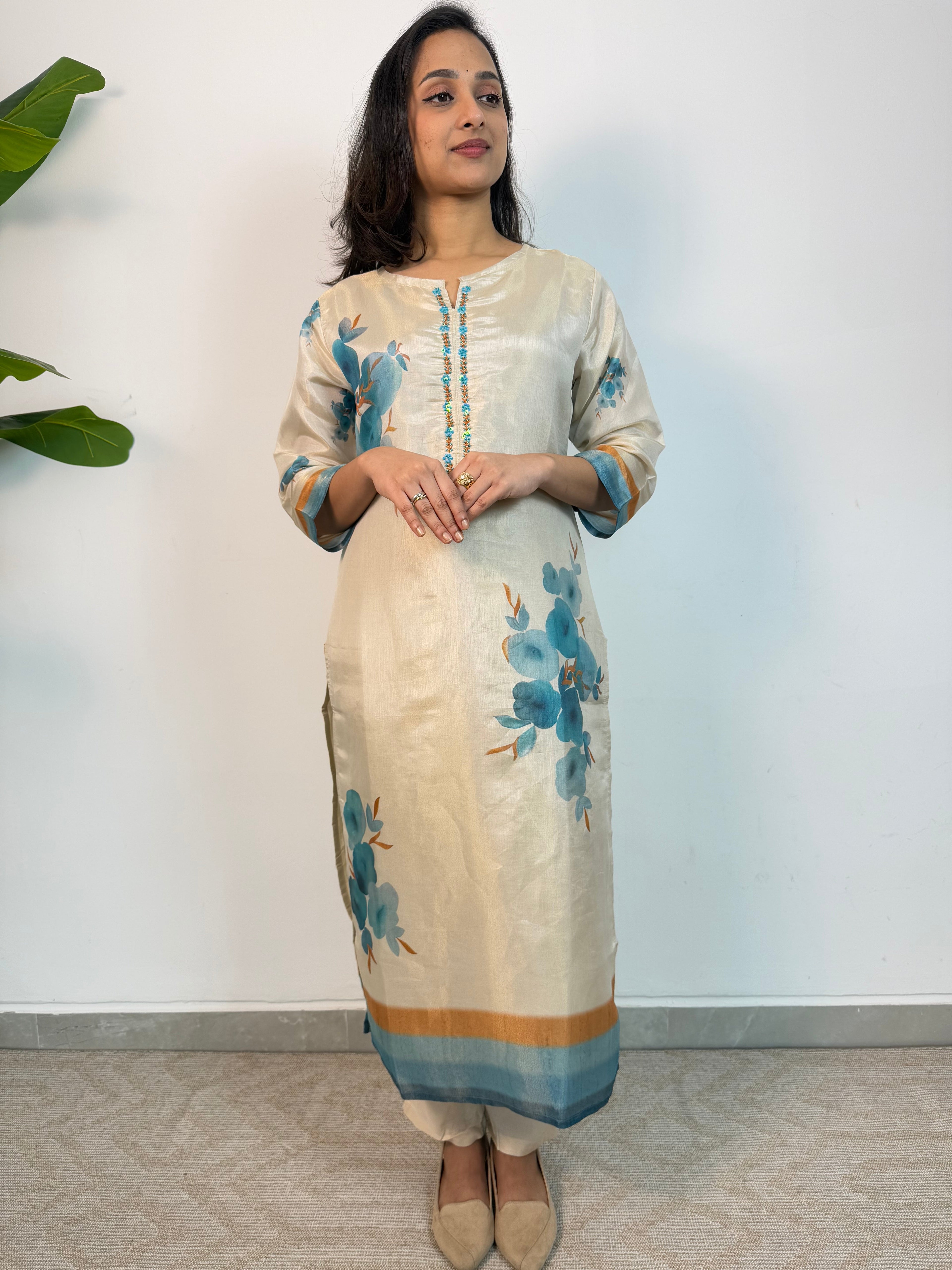 Shraddha Tissue silk suit