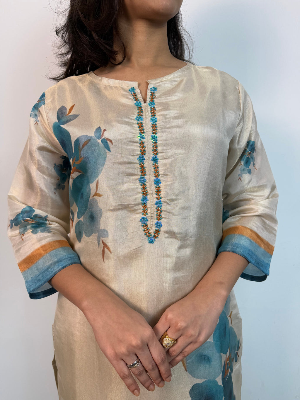 Shraddha Tissue silk suit