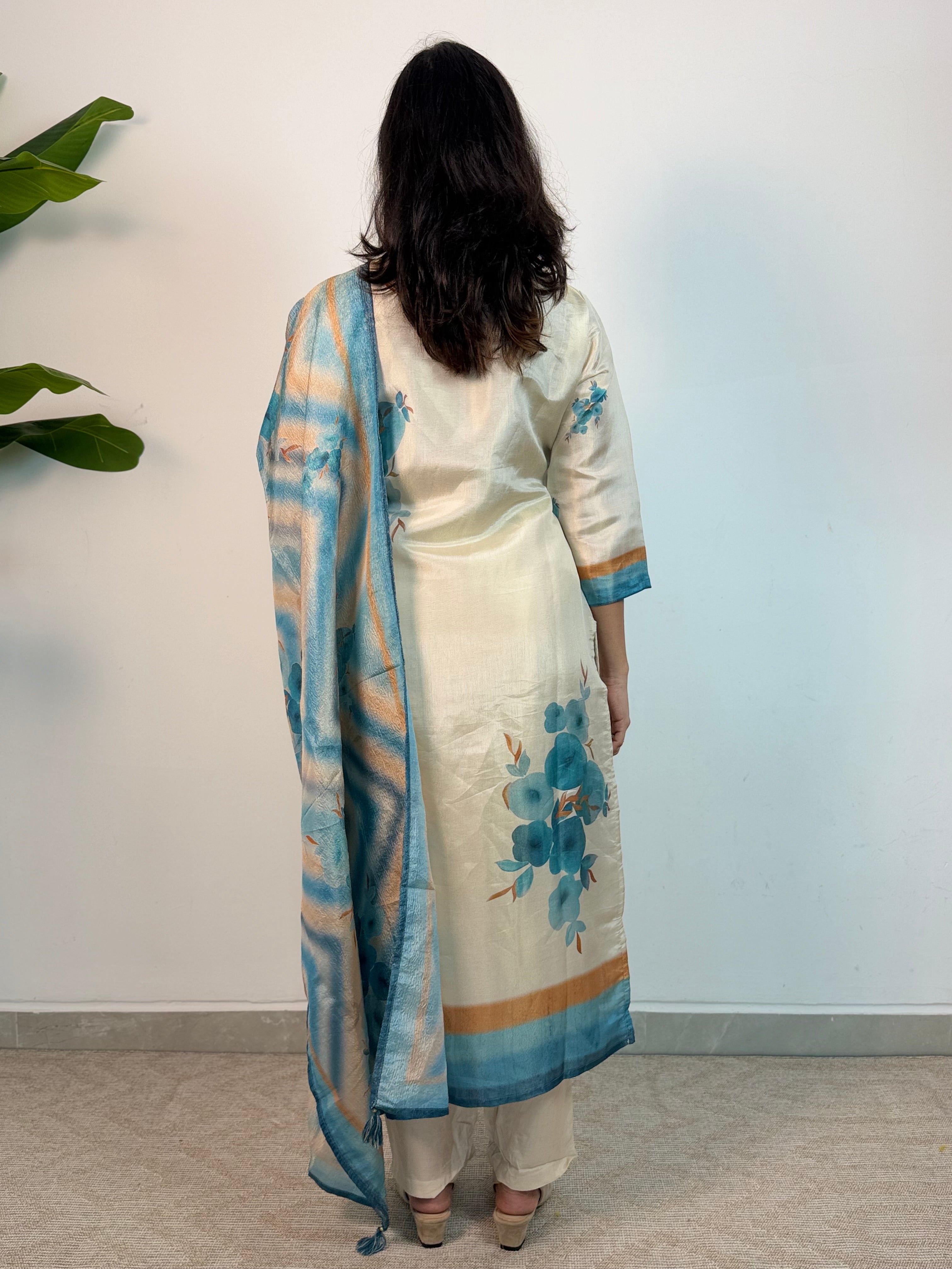 Shraddha Tissue silk suit