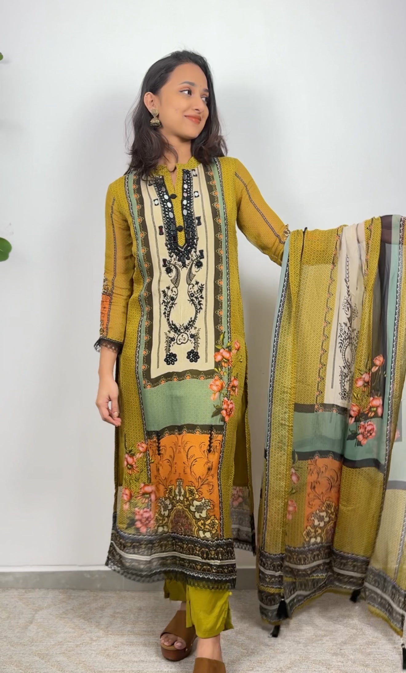 Hira Organza suit set