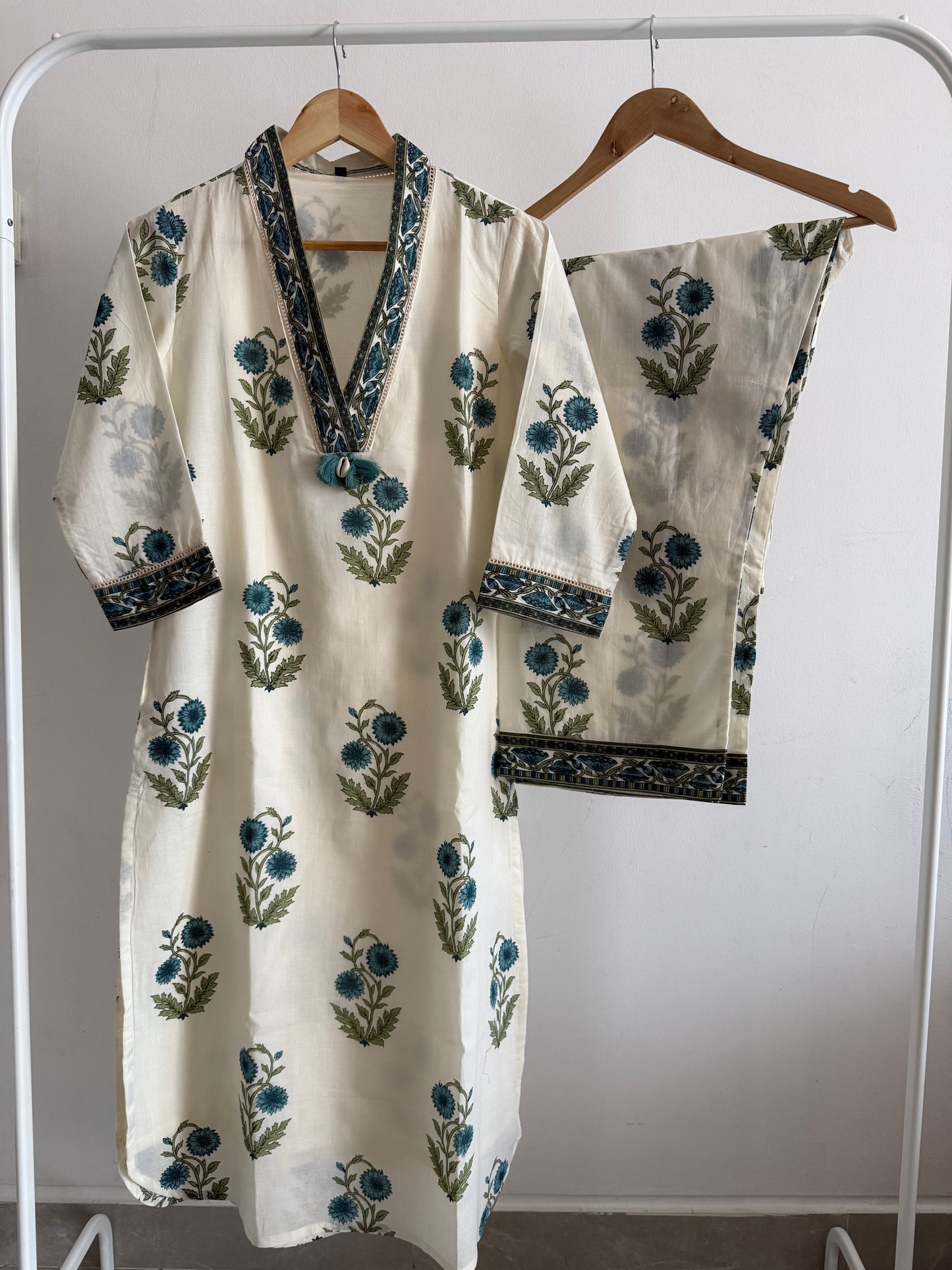 Advika pant set