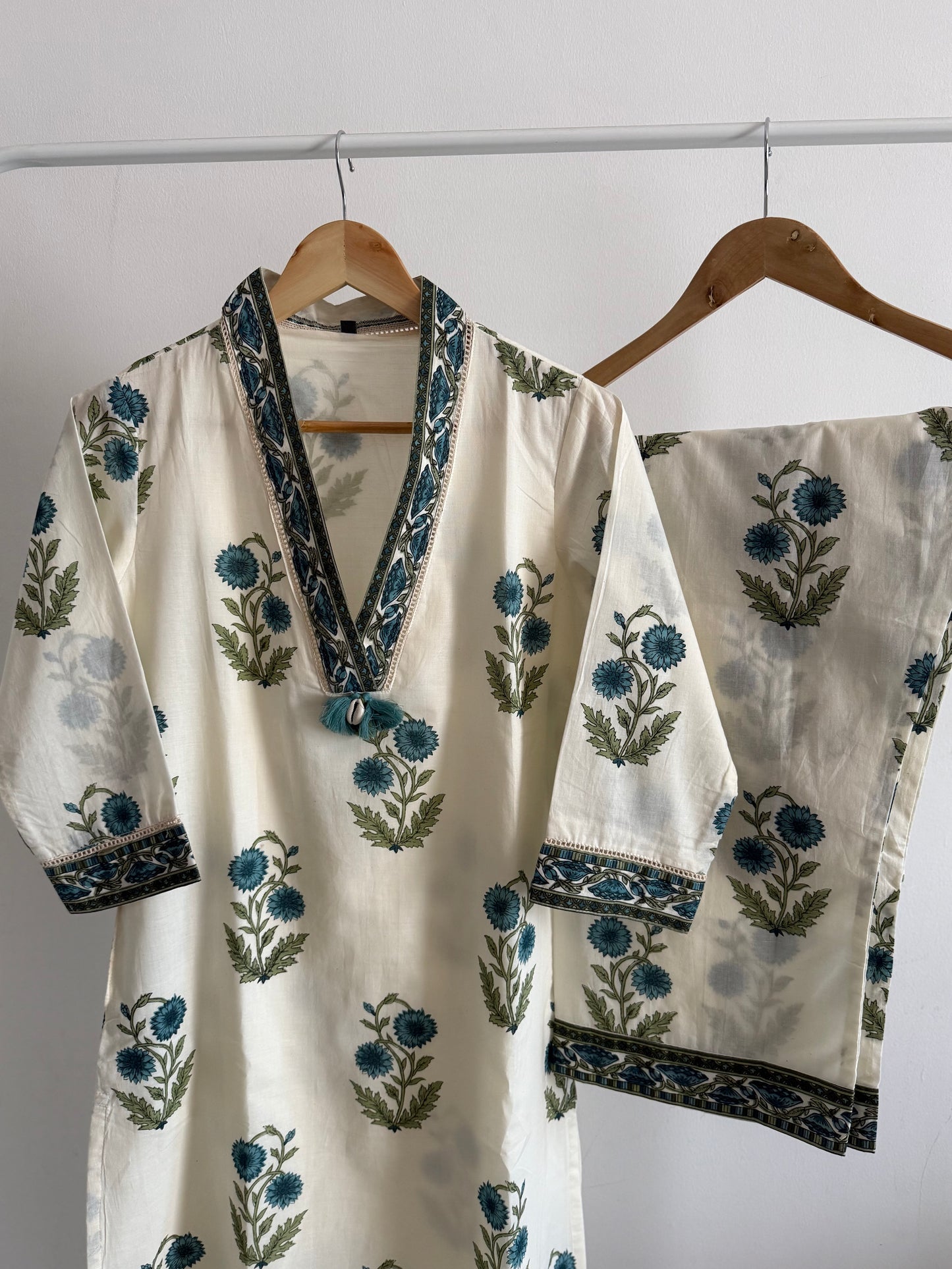 Advika pant set