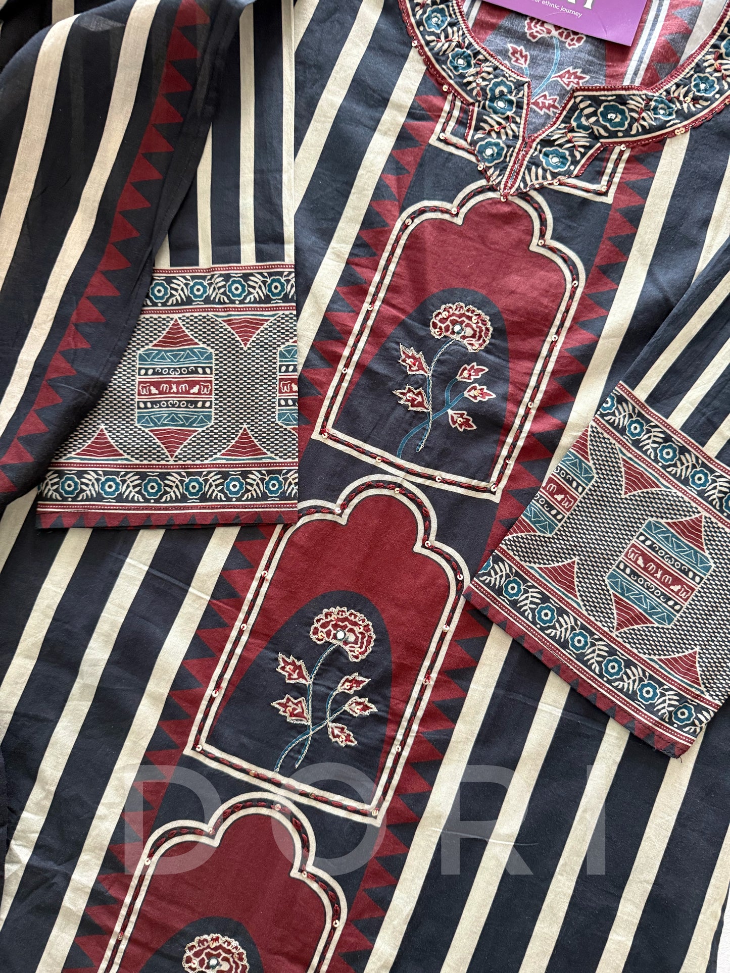 Naina suit set