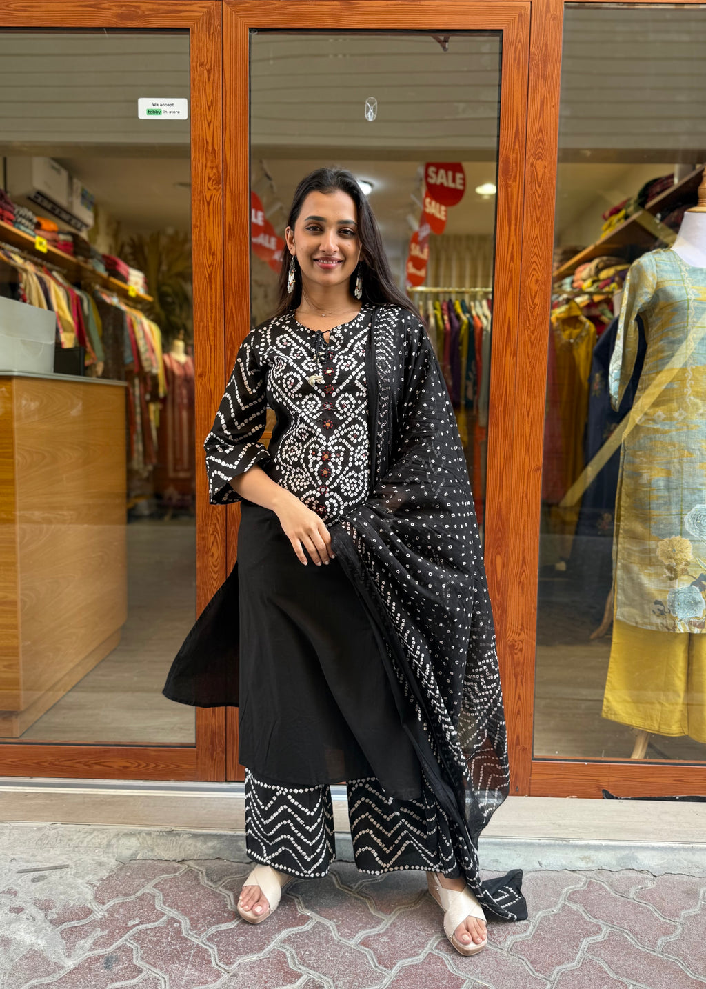 Bandhej suit set