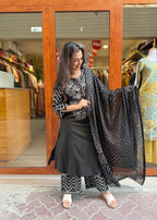 Bandhej suit set