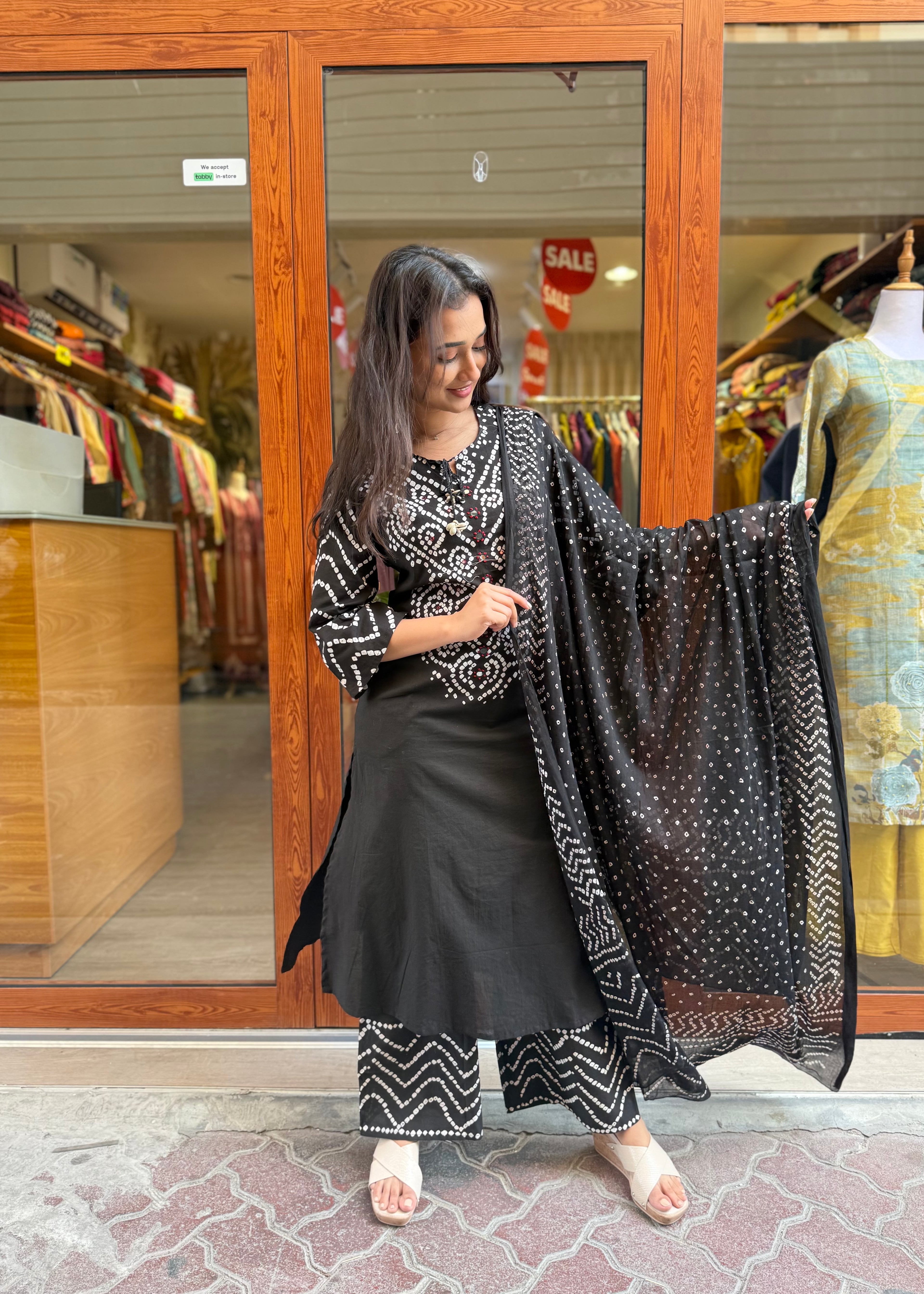 Bandhej suit set