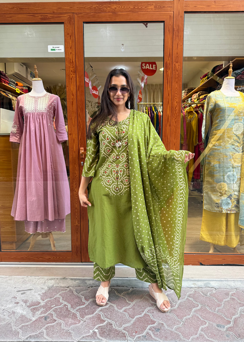 Bandhej suit set