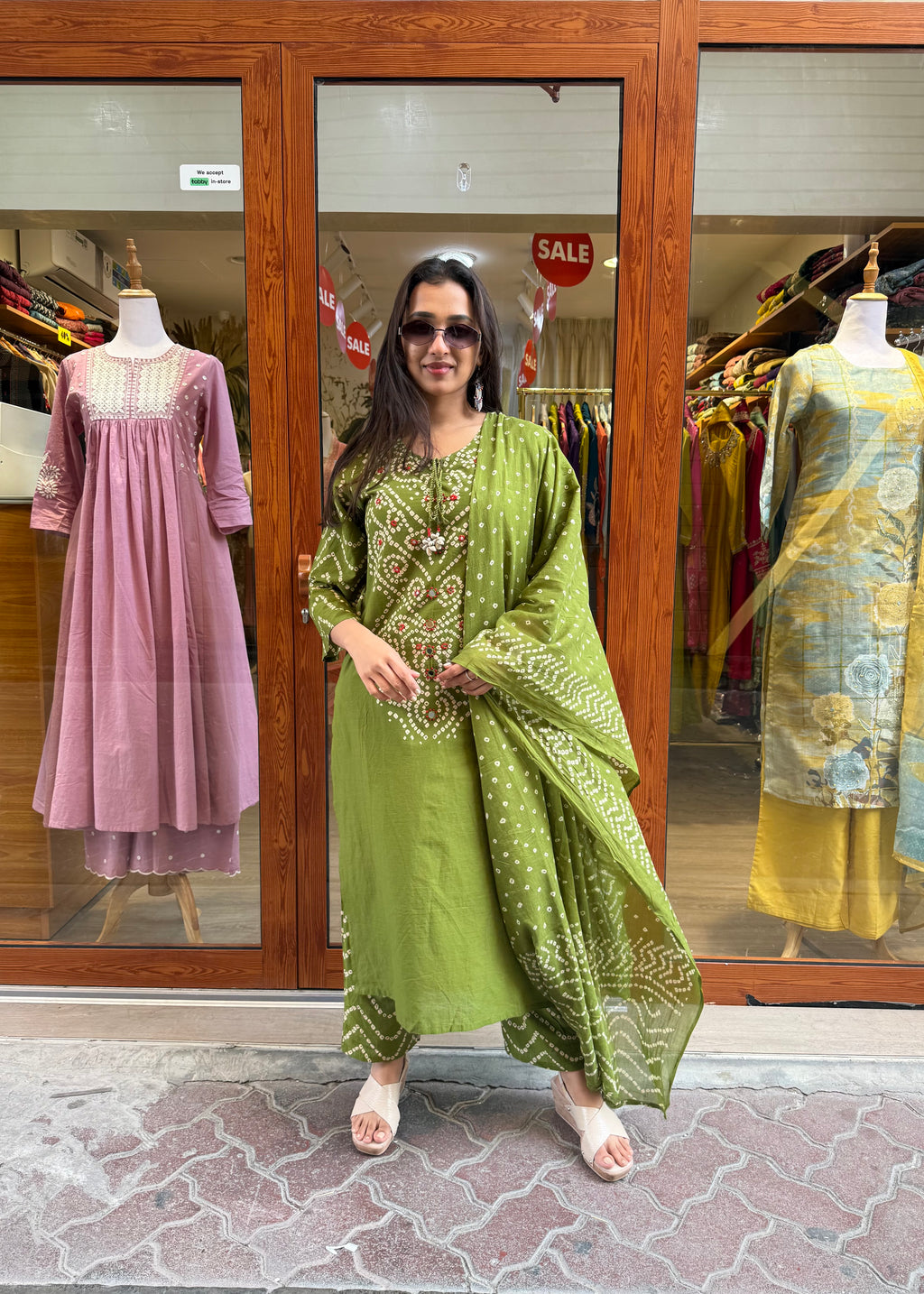 Bandhej suit set