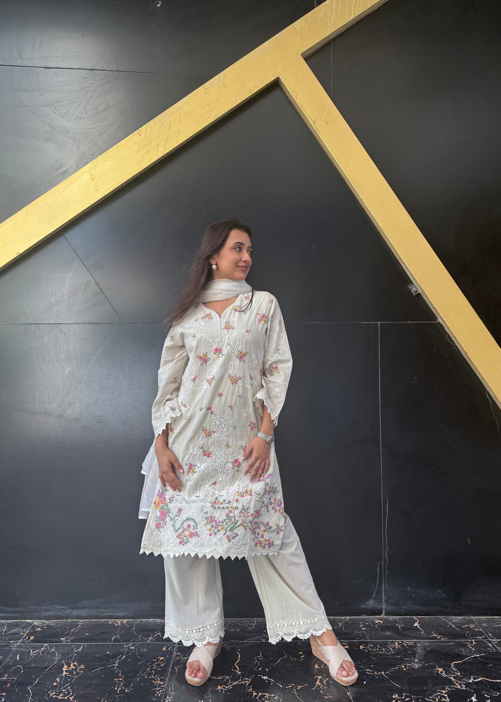 Embroidered suit set