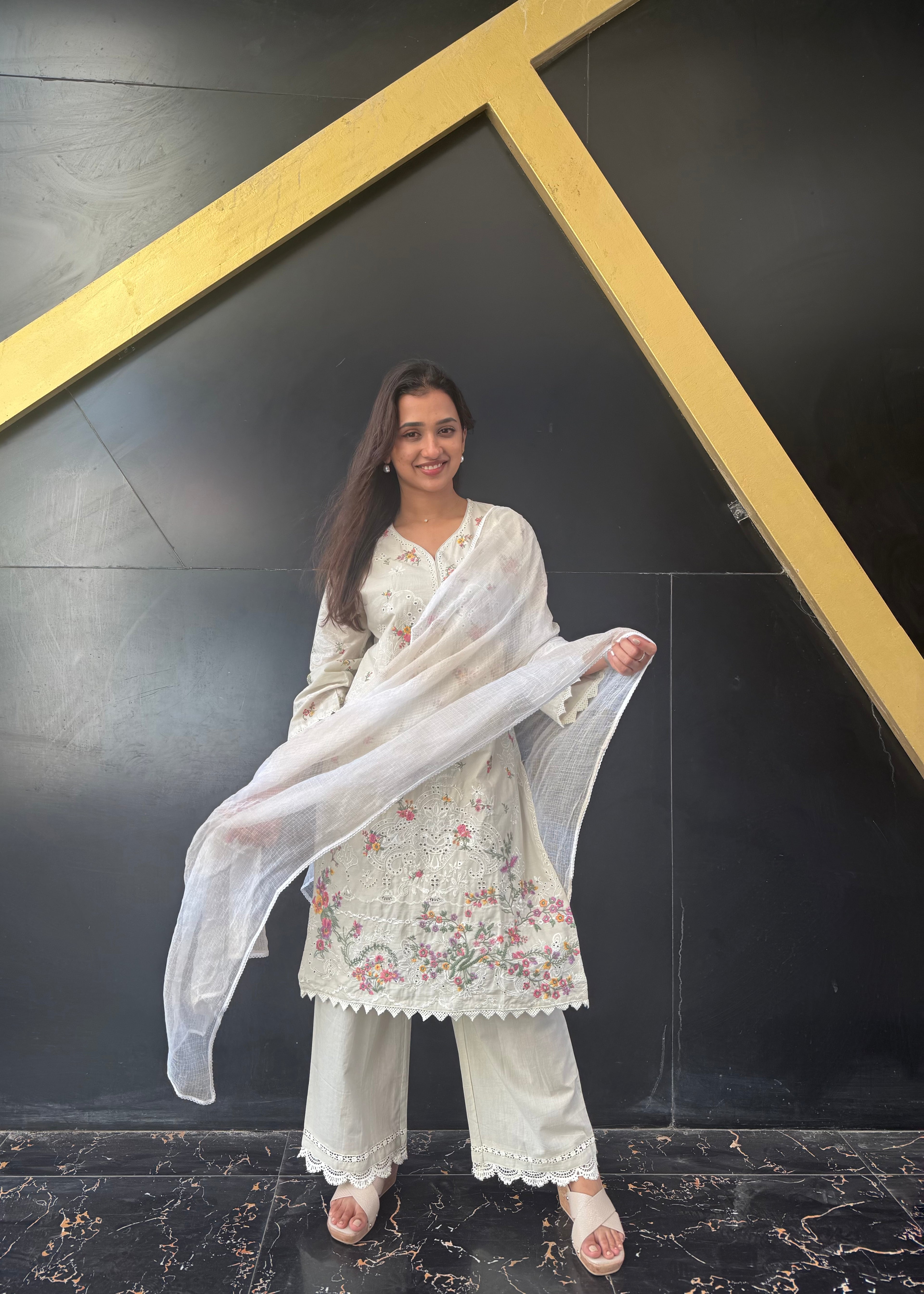 Embroidered suit set