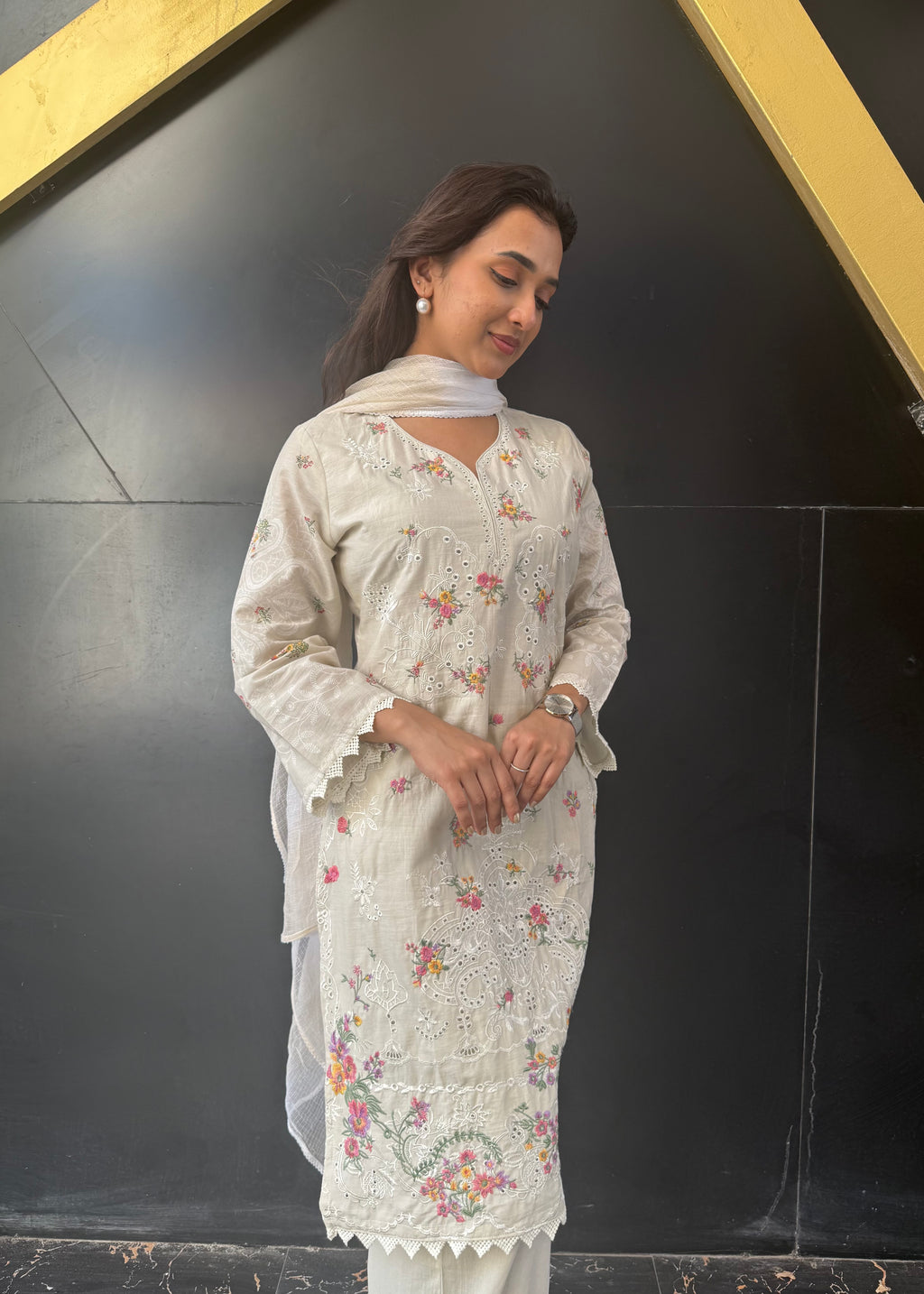 Embroidered suit set