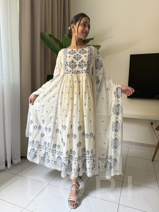 Pari suit set