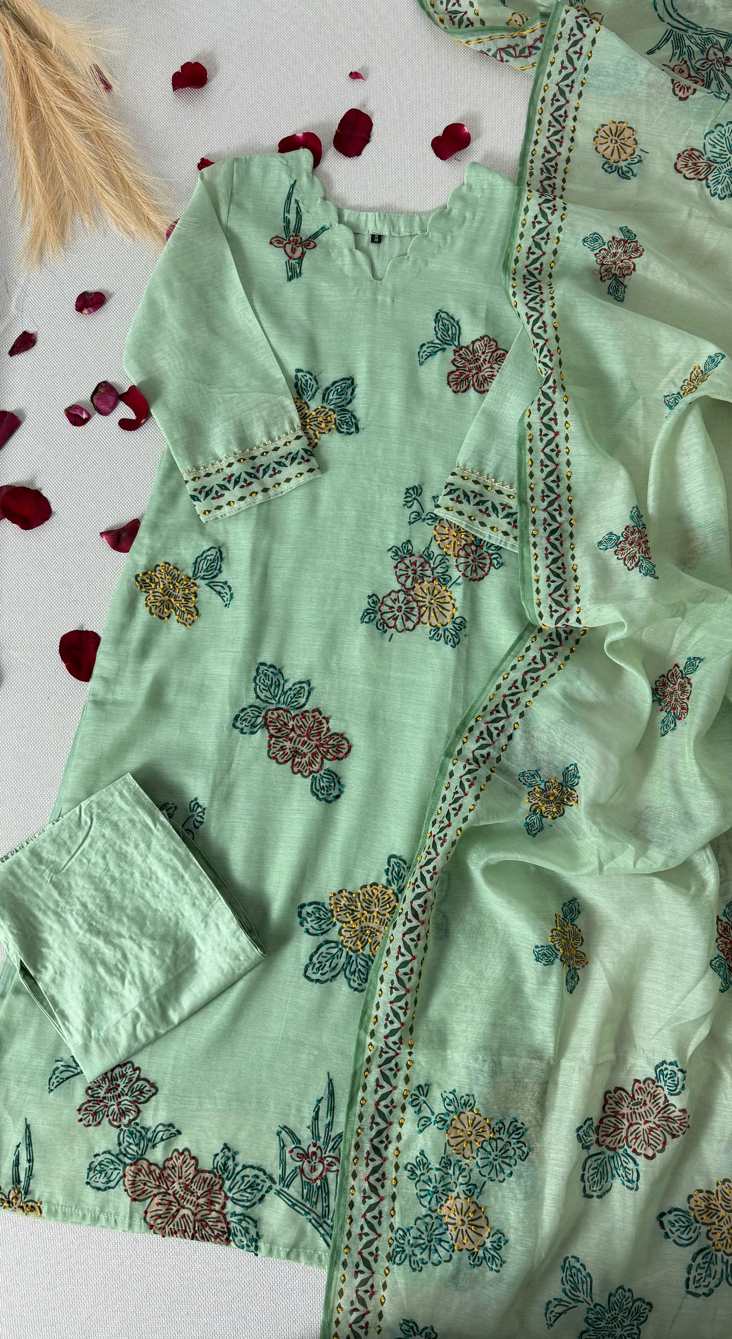 Naina Mul Chanderi suit